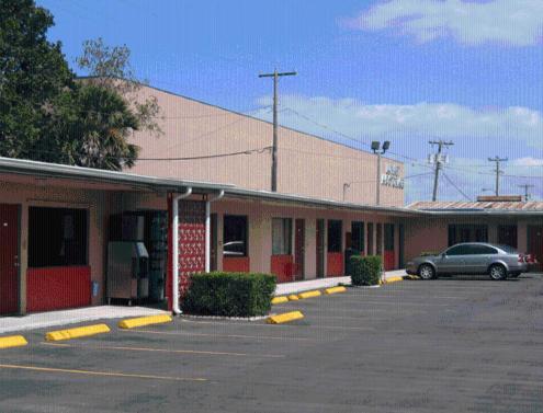 Plaza Travel Inn Clewiston Bagian luar foto