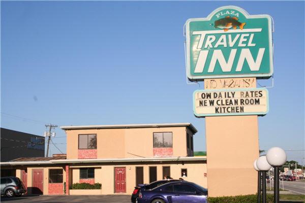 Plaza Travel Inn Clewiston Bagian luar foto